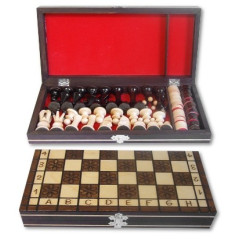 Schack- och damspel i trä