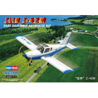 Modell av plast Zlin Z-42M