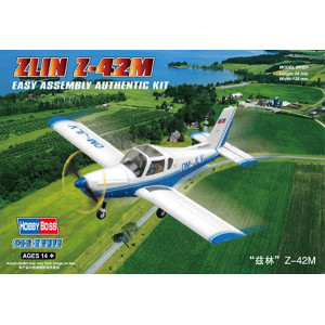 Modell av plast Zlin Z-42M