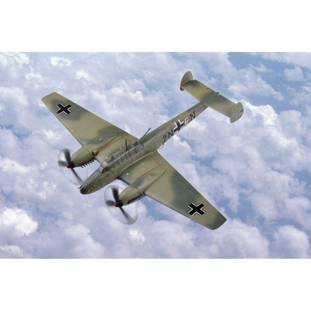 Modell av plast Messerschmitt Bf110-jaktplan Modell av plast Messerschmitt Bf110-jaktplan