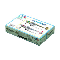 Modell av plast p-38l-5-l0 Lightning, amerikanskt stridsflygplan.