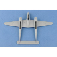 Modell av plast p-38l-5-l0 Lightning, amerikanskt stridsflygplan.