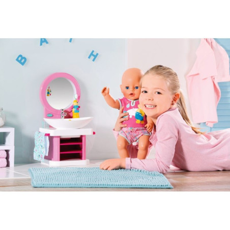 Sminkbord för att borsta tänderna för baby born.