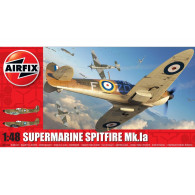 Modell i plast av Supermarine Spitfire Mk.1a i skala 1:48.