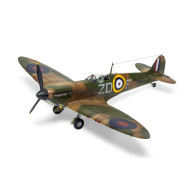 Modell i plast av Supermarine Spitfire Mk.1a i skala 1:48.