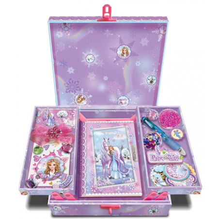 Låda med anteckningsbok och datorrelaterade tillbehör från Pecoware.