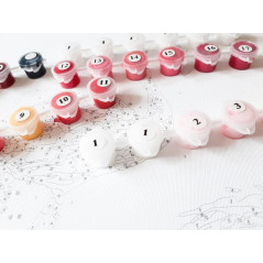 Målning efter nummer. Flamingo med krona.