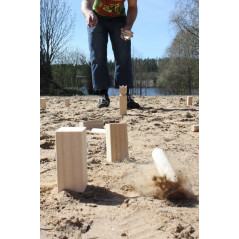 Spelet kubb i en kartongförpackning | HandlaSmidigt.se