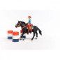 Set med cowboy- och hästfigurer och en hästkapplöpning runt tunnor i Farm World.