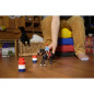 Set med cowboy- och hästfigurer och en hästkapplöpning runt tunnor i Farm World.