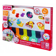 Pianot på sängens kant.