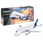 Modell av plastflygplanet Airbus A300-600ST Beluga 1:144