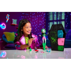 Dockan Monster High Ghoulia Yelps | HandlaSmidigt.se