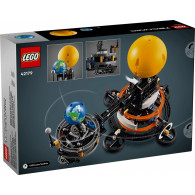 Klocki technic 42179 planeta ziemia i księżyc na orbicie