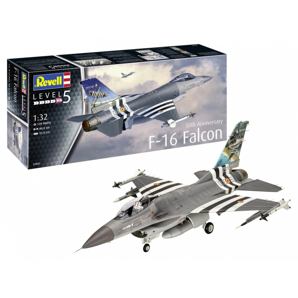 Modell av plastflygplan 50-årsjubileum f-16 falk 132