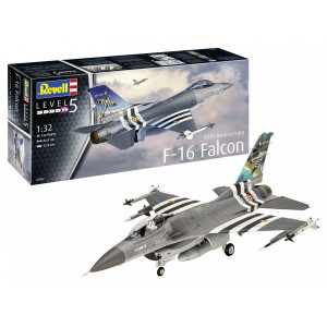 Modell av plastflygplan 50-årsjubileum f-16 falk 132