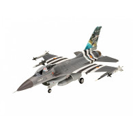 Modell av plastflygplan 50-årsjubileum f-16 falk 132