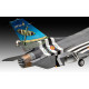 Modell av plastflygplan 50-årsjubileum f-16 falk 132