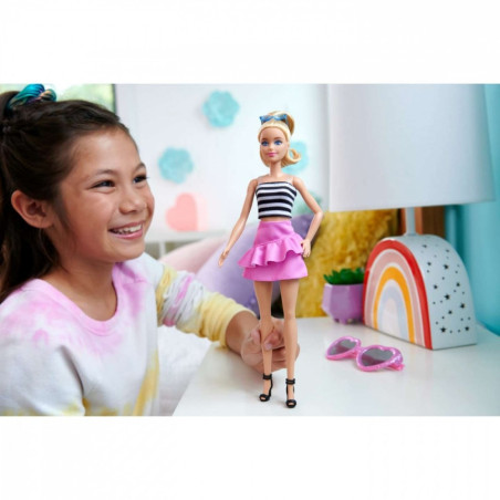 Barbie Fashionistas docka med topp i svartvita ränder