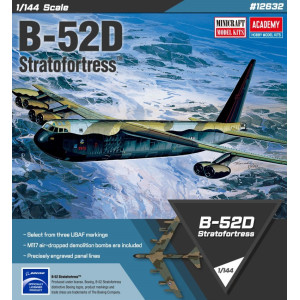 Modell av plast B-52D Stratofortress 1:144