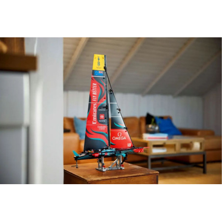 Tekniska klossar 42174 segelbåt Emirates Team New Zealand AC75