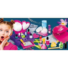 Vetenskaplig uppsättning kallas jag ett geni i ett stort laboratorium för kosmetisk vetenskap.