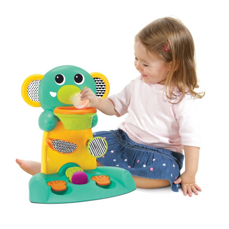 Elefanten som spelar basket