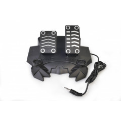 Bil med fjärrkontroll och ratt och pedaler