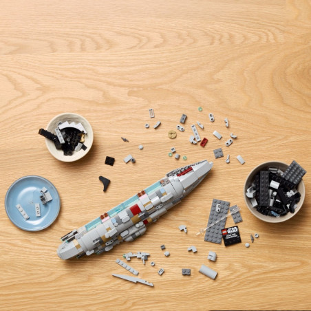 Lego Star Wars 75405 Home One Cruiser.