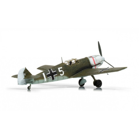 Modell av plast Messerschmitt Bf109E-4 i skala 1:72.