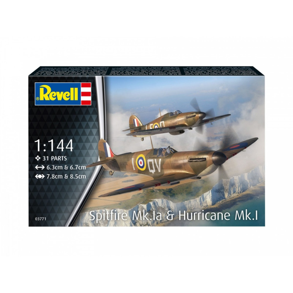 Modell av ett plastflygplan Supermarine Spitfire Mk IIA. Hurricane 1:144.