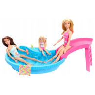 Barbiedocka + pool