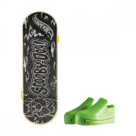 Skateboard skate slip on