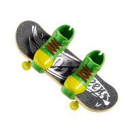 Skateboard trickster