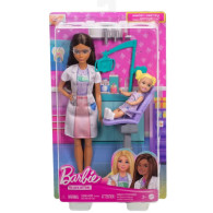 Barbie-dockan tandläkare med patient mörkt hår.