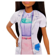 Barbie-dockan tandläkare med patient mörkt hår.