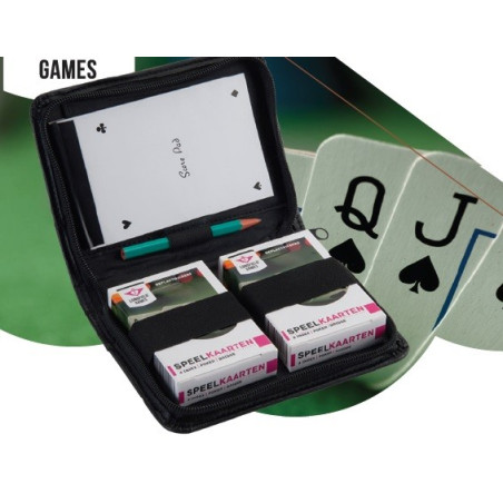Ett set med 2 kortlekar i fodral med anteckningsblock och penna.