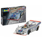 Modell av en plastbil Porsche 917 i skala 1:32.
