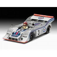 Modell av en plastbil Porsche 917 i skala 1:32.