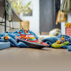 Byggklossar City 60373 brandstation båt | HandlaSmidigt.se