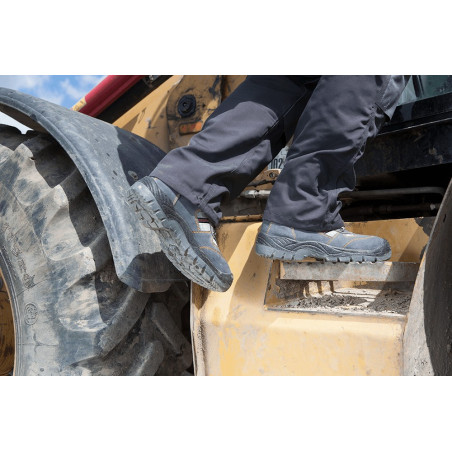 Arbetsskor, mocka, storlek 45, CE