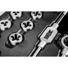 Gängverktyg och gängtappar, set med 31 stycken, insats