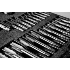 Gängverktyg och gängtappar, set med 31 stycken, insats