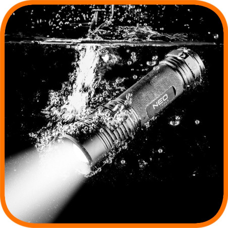 Ficklampa aluminium 200 lumen, zoom, IPX7, 3xAAA