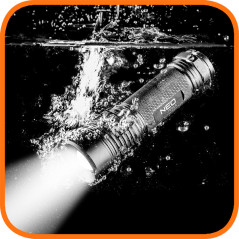 Ficklampa aluminium 200 lumen, zoom, IPX7, 3xAAA