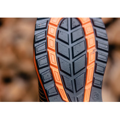 Arbetsskor i läder med stålhätta, storlek 40.