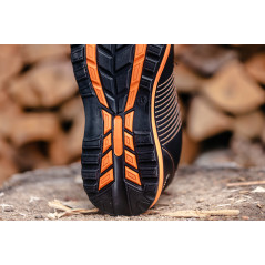 Arbetsskor i läder med stålhätta, storlek 41.