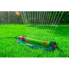 Oscillerande sprinkler, bevattningsyta 15 x 19 m, 18 bevattningsmunstycken, nål för rengöring av munstycken.