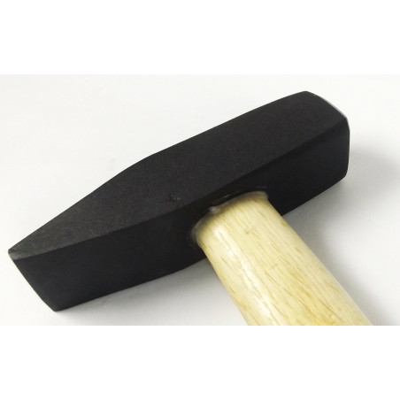 Smideshammare 800 g, trähandtag
