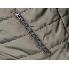 Ärmellose Arbeitsweste beidseitig in Tarnfarben, Größe XL.